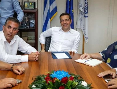 Πένθιμα χτυπούσαν οι καμπάνες την στιγμή του διαγγέλματος στην Ιθάκη (βίντεο)